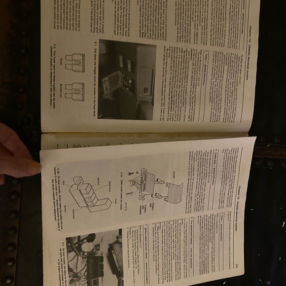 Haynes Hyundai Excel 1986-1993 automotive repair manual 1552 - Picture 5 of 12